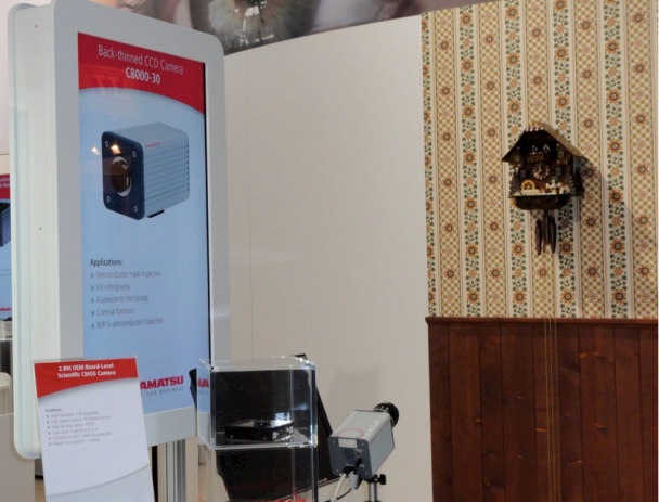 Abbildung 10: Produktpr&auml;sentation auf dem Stand Hamamatsu Photonics auf der Laser World of Photonics 11